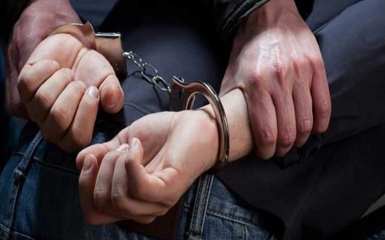  إستغلال أزمة كورونا..ضبط ممرض يصنع كمامات غير مطابقة للمواصفات