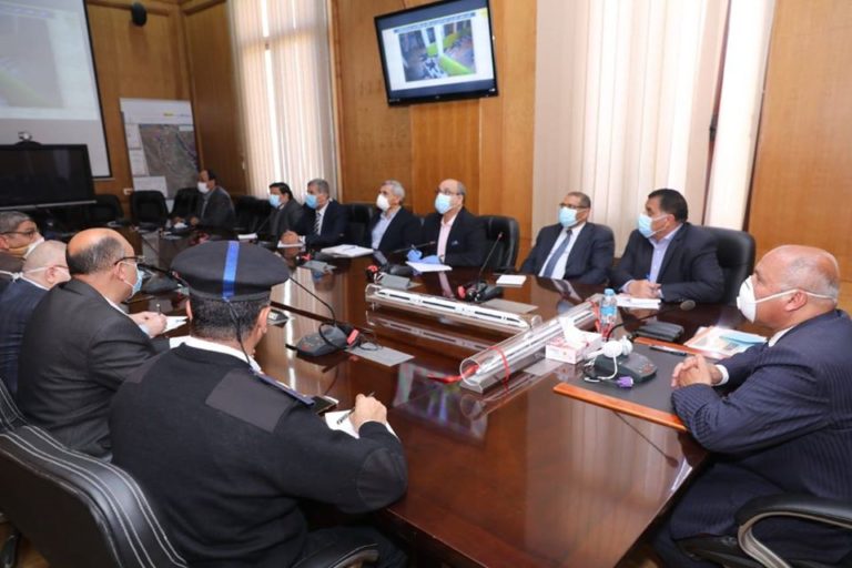 وزير النقل يشدد على سرعة الانتهاء من بوابات الدخول والخروج الاتوماتيكية بالمحطات الرئيسية للسكة الحديد