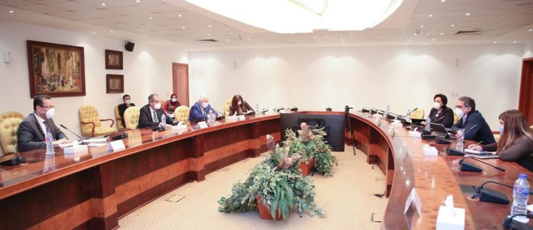 وزيرا السياحة والآثار والاتصالات وتكنولوجيا المعلومات: تفعيل خط ساخن لتلقي شكاوى واستفسارات العاملين بالقطاع السياحي