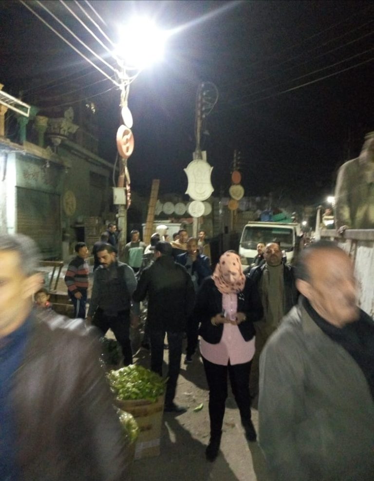بالصور..استمرار حملة حي ثان الزقازيق حتى فجر اليوم الجمعة للتأكد من غلق المقاهي