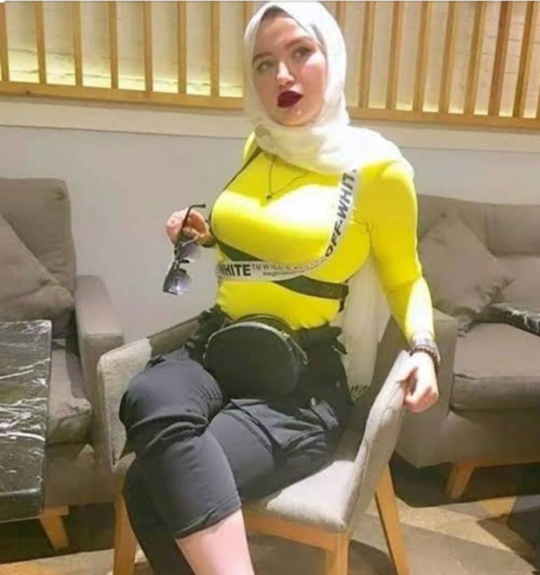 شاهد : حنين حسام تنهار بالبكاء علي الهواء .. كفاية افترى انا مش بروج للدعارة