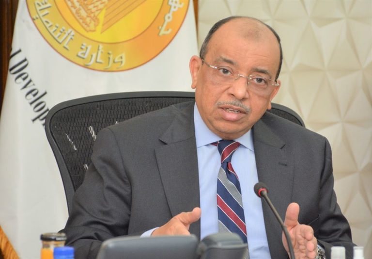 شعراوى : مرور ميداني للمحافظين على المنشآت الصناعية والسياحية للتأكد من إتخاذ الإجراءات الإحترازية للحفاظ على سلامة العاملين