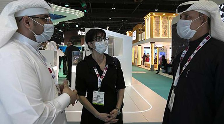 تسجل 747 إصابة جديدة بفيروس كورونا بالإمارات و398 حالة شفاء وحالتي وفاة