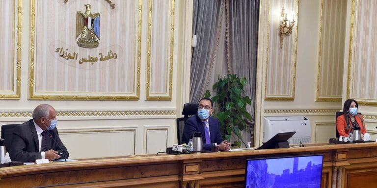 رئيس الوزراء يتابع المشروعات الجاري تنفيذها في محافظة الجيزة
