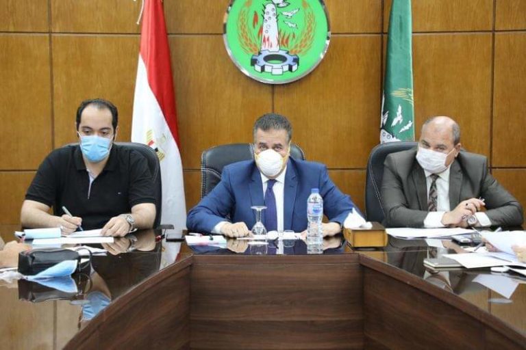 محافظ المنوفية يعقد إجتماعاً تنسيقياً لمناقشة الموقف التنفيذي لرصف 15 طريق محلي بإعتماد 236 مليون جنيه بنطاق المحافظة
