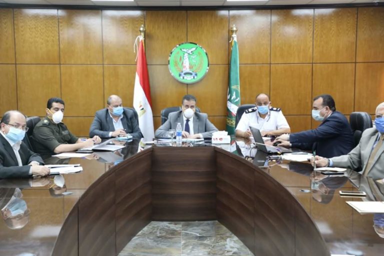 محافظ المنوفية يناقش الاستعدادت النهائية لامتحانات الثانوية العامة والدبلومات الفنية في ظل تداعيات كورونا
