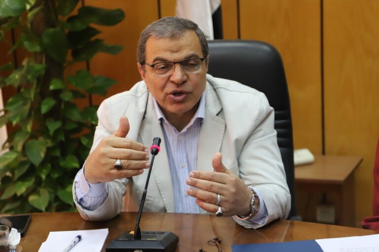 تلقاها مكتب التمثيل العمالي .. وصول  7 رحلات طيران تقل  1075 عاملا مصريا من العالقين بالكويت ..اليوم
