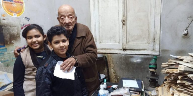 وصية وذكرى أليمة كشف عنهما طبيب “الغلابة” قبل رحيله