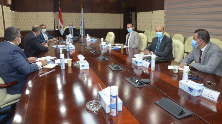 وزير الإسكان يتابع الموقف التنفيذي للأبراج السكنية الجارى تنفيذها بمشروع تطوير منطقة “مثلث ماسبيرو”