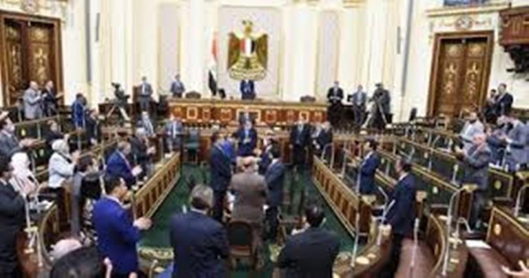 تعرف علي .. نصيب تمثيل المرأة فى القوائم الأربعة لانتخابات النواب