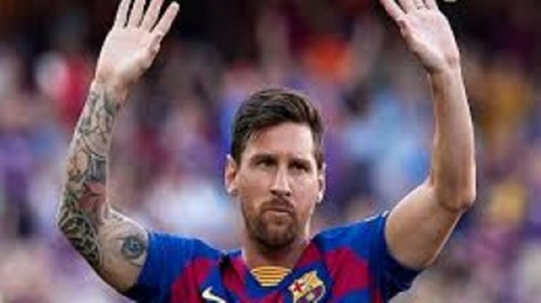 جماهير برشلونة لـ “ميسي : وداعا بطلنا مهما كان قرارك
