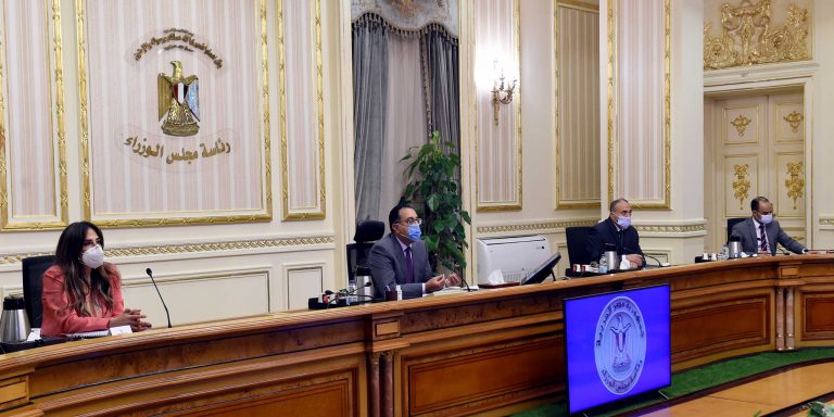 رئيس الوزراء يتابع الموقف التنفيذي للمشروعات التنموية والخدمية بالبحيرة