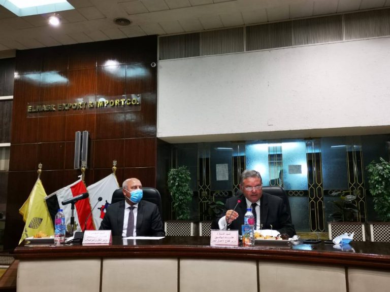 وزيرا قطاع الأعمال والنقل يبحثان مع المجالس التصديرية سبل تعزيز التجارة الخارجية وفتح أسواق جديدة