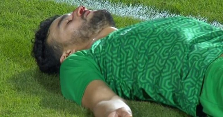 عاجل : مدافع الاتحاد يدخل العناية المركزة في تدخل أحمد فتحي