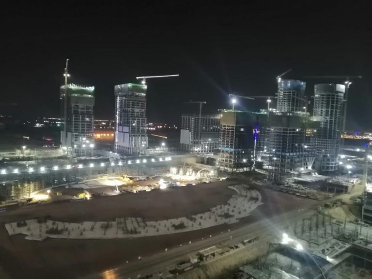 وزير الإسكان: معدل تنفيذ البرج الأيقونى بمنطقة الأعمال المركزية بالعاصمة الإدارية الجديدة وصل إلى الطابق 49 بارتفاع 240 متراً