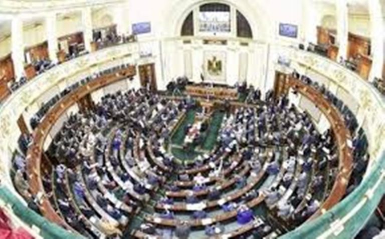 الفئات المستفيدة من صندوق التعويض عن مخاطر المهن الطبية