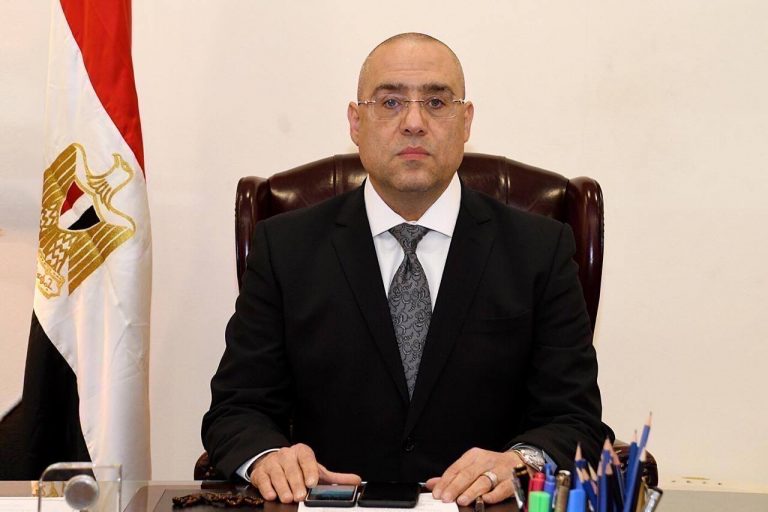 وزير الإسكان يتفقد اليوم عددا من المشروعات بمحافظة أسوان