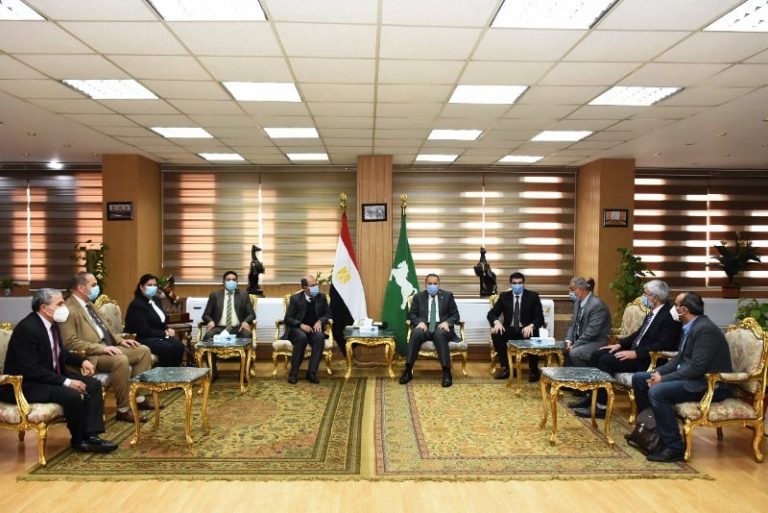 محافظ الشرقية : الإنتهاء من ميكنة الإستحقاقات وشئون العاملين بالديوان العام