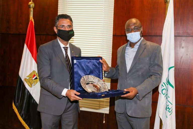 في القرية الذكية شريف فاروق يستقبل وزير الاتصالات والاقتصاد الرقمي النيجيري