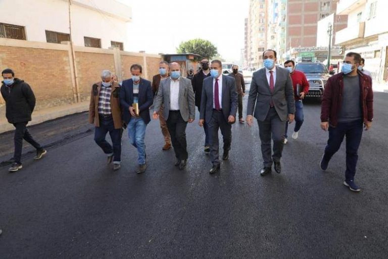محافظ المنوفية والسكرتير العام يتفقدان شوارع شبين الكوم