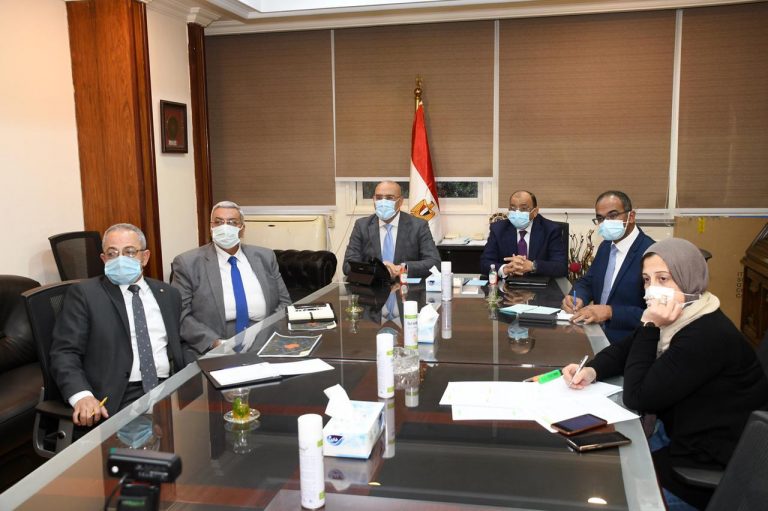 الجزار: التأكيد على أهمية التكامل والتنسيق بشأن تداول البيانات.. وقيام كل جهة بمشاركة البيانات التى تخصها فى قاعدة بيانات مُجمعة على مستوى الدولة