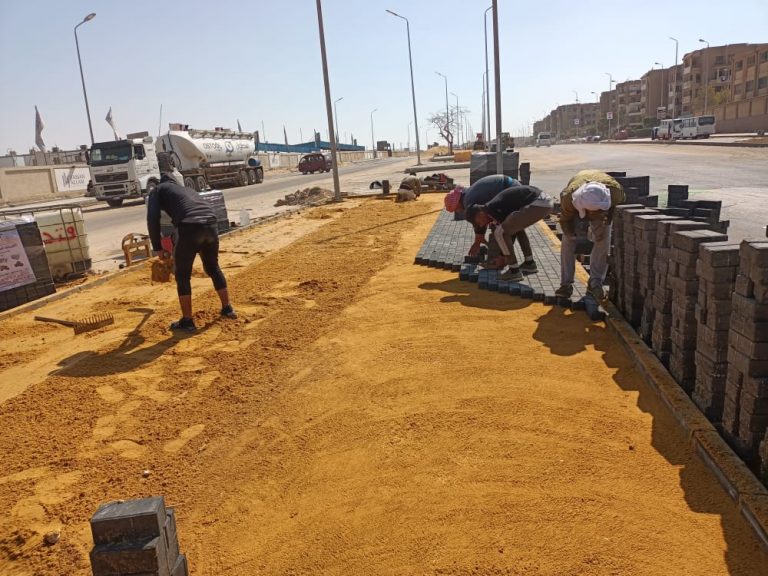 رئيس الجهاز: تكثيف أعمال تطوير الطرق والمحاور الرئيسية بالتجمع الأول بالقاهرة الجديدة..ولقاء مع السكان لسماع مقترحاتهم وشكاواهم