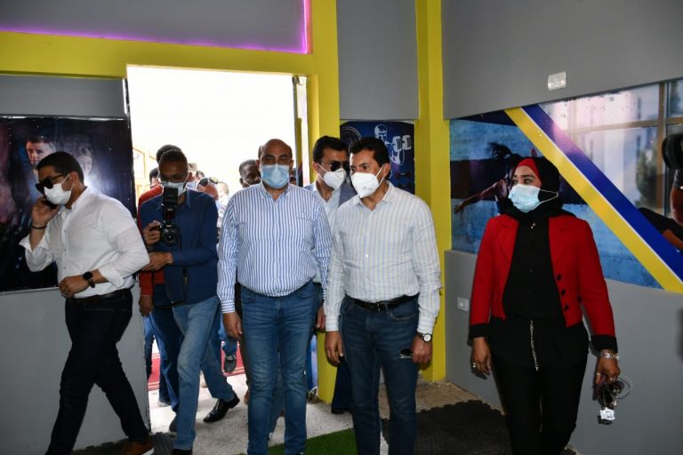 بتكلفة ٣,٥ مليون جنيه.. وزير الرياضة يفتتح أعمال تطوير نادي التجديف والرياضات المائية بأسوان
