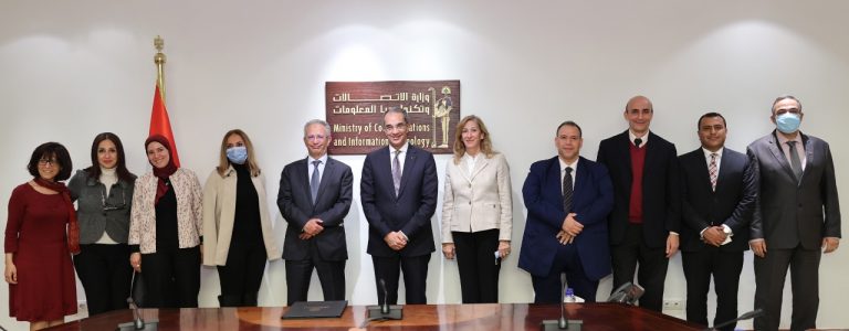  الدكتور عمرو طلعت..  يعلن عن طرح تخصصات جديدة ضمن المبادرة في مجال التكنولوجيا المالية والفنون الرقمية والتصميم الإلكتروني