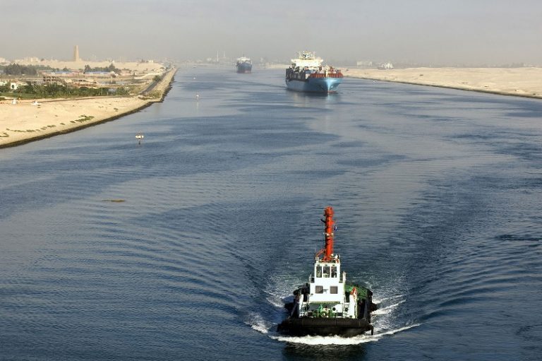تعلاف علي حجم التبادل التجارى الدولى المار عبر قناة السويس