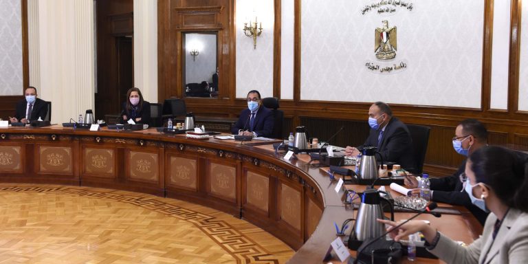 رئيس الوزراء يستعرض التصور النهائي للخطة التنفيذية للمشروع القومي لتنمية الأسرة المصرية