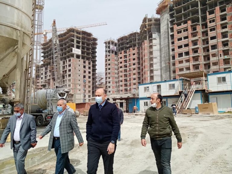 مسئولو “الإسكان” يتفقدون مشروع تطوير منطقة مثلث ماسبيرو بالقاهرة