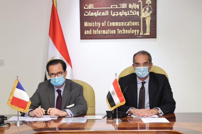 إبرام الاتفاقية السادسة مع شركات فرنسية لتكريس الشراكة الاستراتيجية بين مصر وفرنسا فى مجال الذكاء الاصطناعى