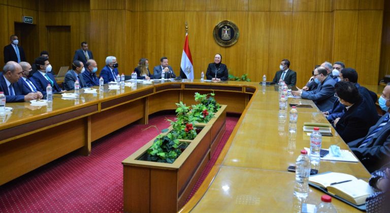  وزيرة التجارة والصناعة تبحث مع أعضاء المجلس التصديرى للصناعات الهندسية سبل تنمية وتطوير القطاع وزيادة معدلات التصدير