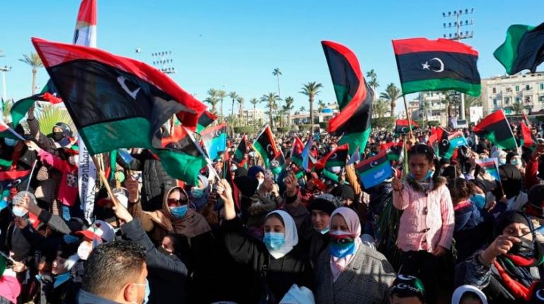 مجلس الأمن للأمم المتحدة يوافق بالإجماع على إرسال مراقبين لوقف اطلاق النار في ليبيا.*