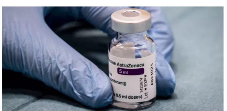 لماذا تواصل فرنسا التطعيم “بلقاح AstraZeneca ” بينما تعلقه الدول الاخري .