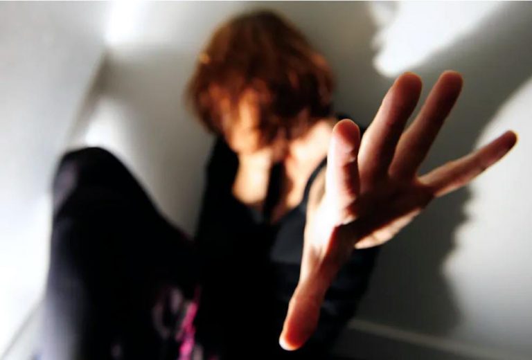 سته عشر حقيقه صادمه عن العنف ضد النساء والفتيات.