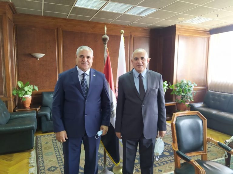 عبد العاطى يلتقى الممثل الإقليمى للشرق الأدنى وشمال أفريقيا بمنظمة الفاو