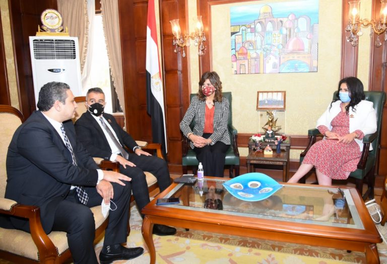 وزيرة الهجرة تدعو لحوار مشترك بين شباب النواب بالبرلمان المصري واليوناني والقبرصي