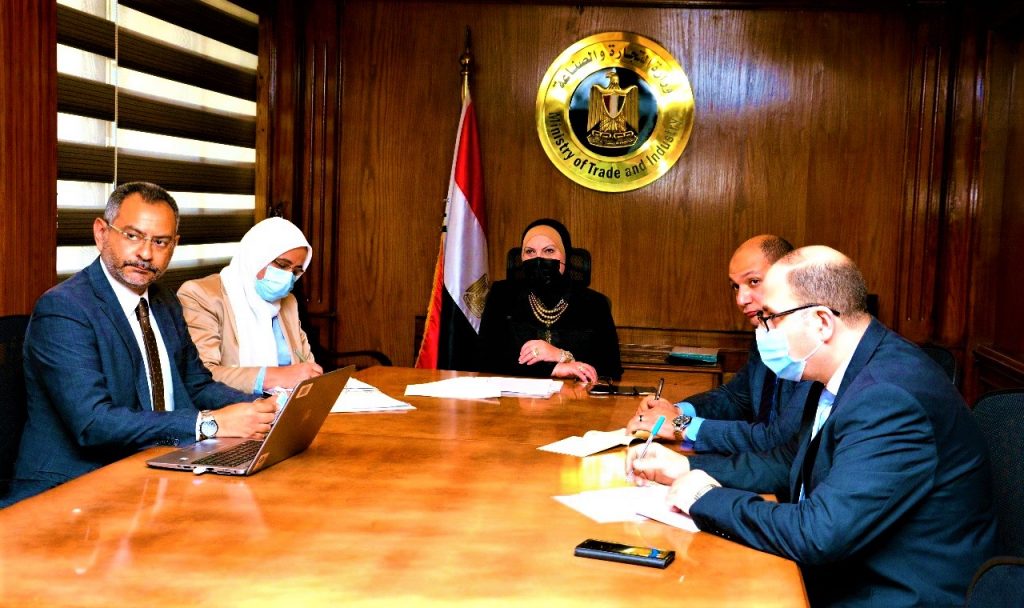 نيفين جامع.. تبحث مع مسئولى شركة نيسان العالمية خطط الشركة الإستثمارية فى السوق المصرى خلال المرحلة المقبلة