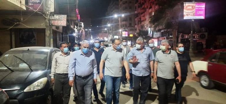 محافظ الشرقية.. يُتابع تنفيذ قرارات غلق المحال التجارية بشوارع مدينة الزقازيق