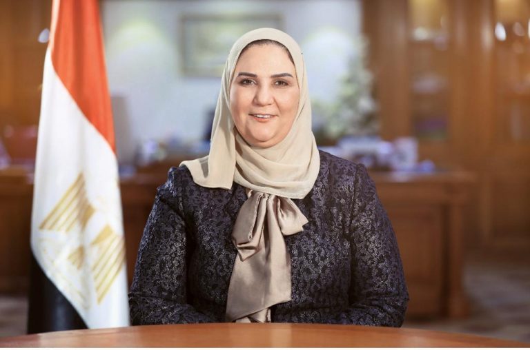 نيفين القباج.. توزيع 17,500 هدية ترويجية على السيدات المستهدفات كحوافز إيجابي