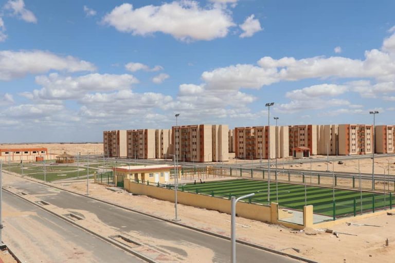 الإسكان.. إطلاق التيار الكهربائى بمبادرة الرئيس “سكن لكل المصريين” بغرب قنا.. وتنفيذ خدمات المشروع بـ”السادات” تمهيداً لتسليم الحاجزين