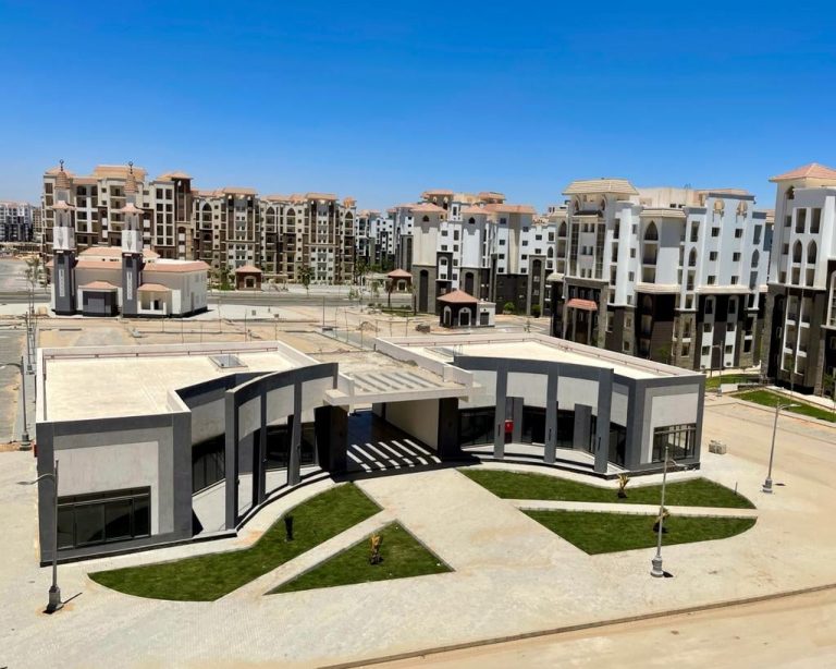 “الإسكان”: غدا بيع 10 محال تجارية بالمزاد العلني بالسوق التجارية فى الحي السكني الثالث R3 بالعاصمة الإدارية الجديدة