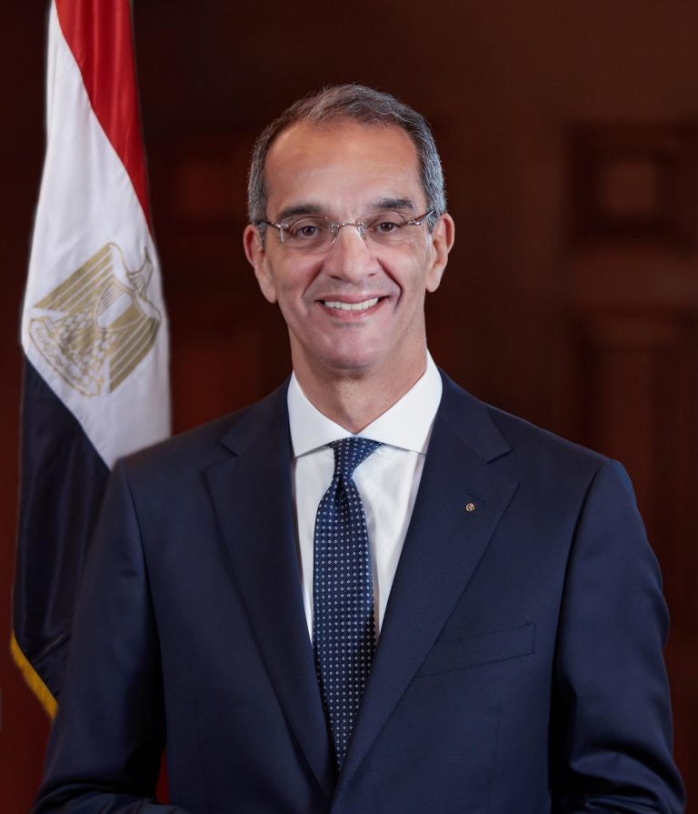 وزير الاتصالات.. توفير كافة الإمكانيات لخلق البيئة الداعمة للعمل الريادى والإبداعى لدى الشباب فى محافظات الجمهورية