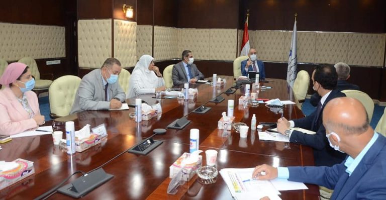 وزير الإسكان.. يتابع موقف البت في طلبات التصالح على مخالفات البناء فى المدن الجديدة