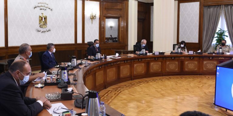 رئيس الوزراء يتابع الموقف التنفيذي لمشروعات المنطقة الاقتصادية لقناة السويس