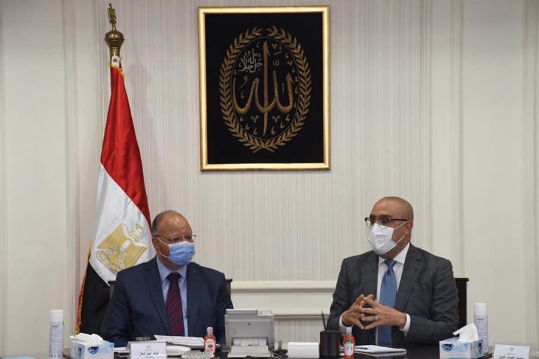 وزير الإسكان ومحافظ القاهرة يتابعان تنفيذ مشروعى تطوير منطقتى “مثلث ماسبيرو” و”سور مجرى العيون”