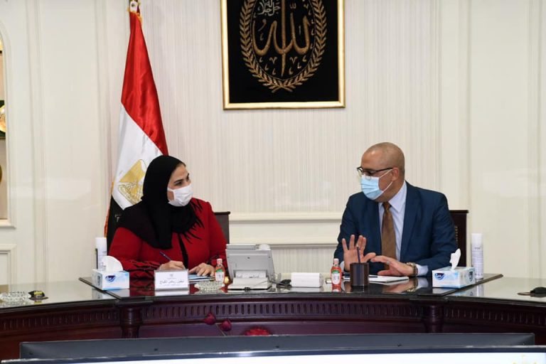 وزيرا الإسكان والتضامن الاجتماعي يبحثان تشغيل الحضانات والمنشآت الاجتماعية بالمدن الجديدة.. ويستعرضان موقف تأثيث وتسكين وحدات إسكان بديل العشوائيات