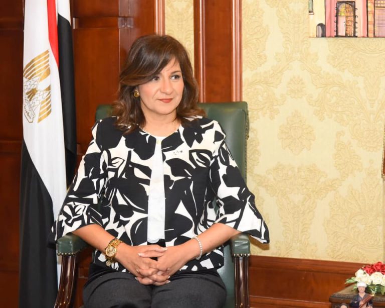 وزيرة الهجرة: التنسيق مع وزارة السياحة لعودة المصريين العالقين فور حصر أعداد الراغبين في العودة