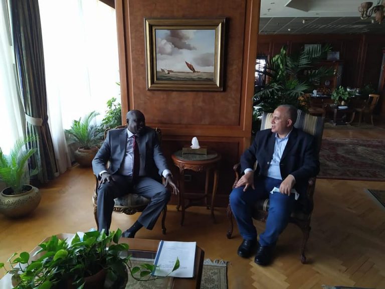 عبد العاطى.. يستقبل “ماناوا بيتر” وزير الموارد المائية والرى بدولة جنوب السودان